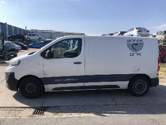 krockskadad bil bedrijf Peugeot Expert 15 Bluehdi 100 Premium E6 75kW 2021/6