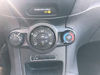 Ford Fiesta 1.0i Style     Airco, Navi picture 8