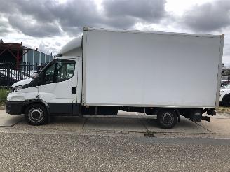 skadebil bedrijf Iveco Daily 35S14V 2.3D 410WB H3 Airco 2020/9