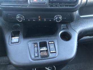 Opel Combo-e GEEN SCHADE !! Airco Navi picture 9