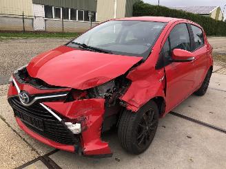 Voiture accidenté Toyota Yaris 1.5 Hybrid Automaat E6 2015/4