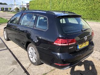 Volkswagen Golf 1.0tsi 85kW E6 Variant 27000 km!! picture 5
