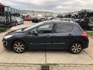 skadebil auto Peugeot 308 16vti 88kW HB Airco Navi Pano 2014/3