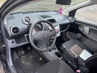 Peugeot 107 Weinig km !! picture 10