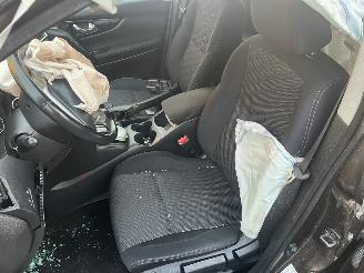 Nissan Qashqai 1.2 tce automaat picture 7