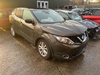 Salvage car Nissan Qashqai 1.2 tce automaat 2014/5