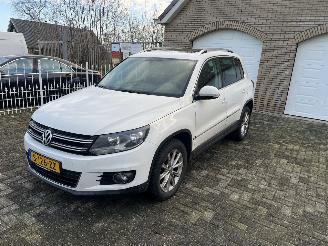 skadebil auto Volkswagen Tiguan Weinig km !! 2012/4