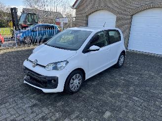 Schadeauto Volkswagen Up! Weinig km !! 2017/4
