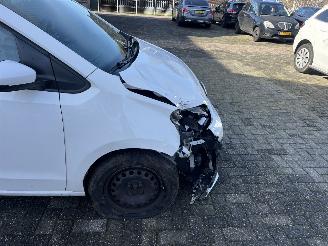 Volkswagen Up! Weinig km !! picture 20