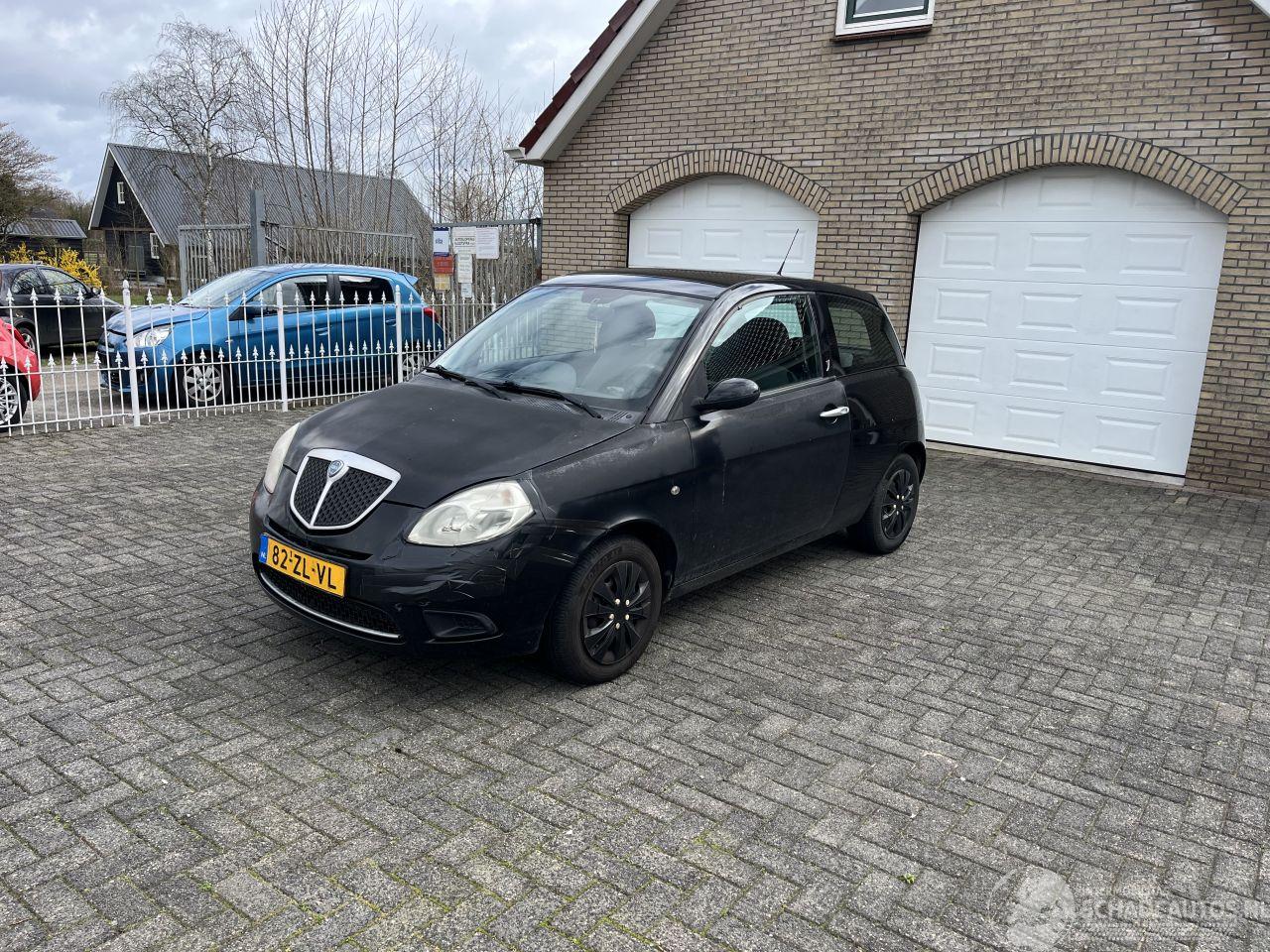 Lancia Ypsilon 