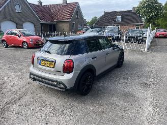 Mini Cooper 1.5 automaat !! picture 5
