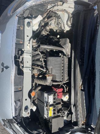 Mitsubishi Space-gear Automaat !! Zeer weinig km !! picture 25
