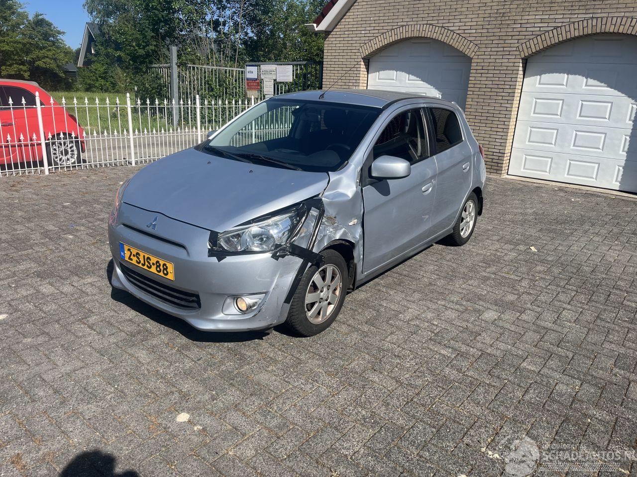 Mitsubishi Space-gear Automaat !! Zeer weinig km !!