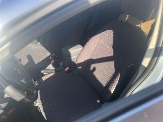 Mitsubishi Space-gear Automaat !! Zeer weinig km !! picture 9