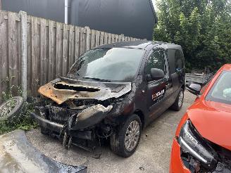 Unfallwagen Mercedes Citan Ca 88000 km !! 2018/4