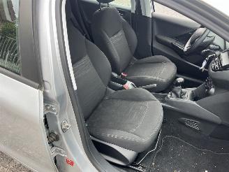Peugeot 208 1.0 vti weinig km !! picture 16