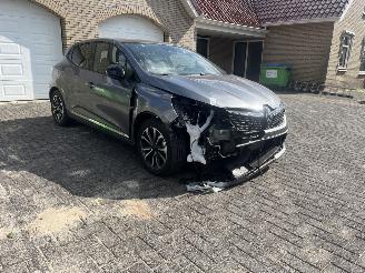 Renault Clio E-TECH HYBRID nieuwstaat picture 7