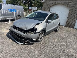 skadebil auto Volkswagen Polo Cross polo weinig km !! 2012/3
