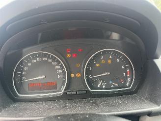 BMW X3 2.0i motorschade picture 17