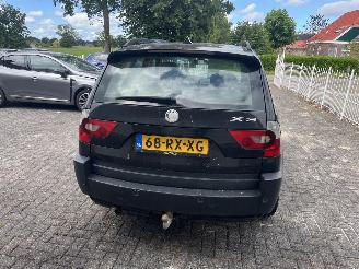 BMW X3 2.0i motorschade picture 4