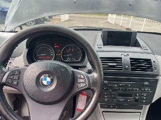 BMW X3 2.0i motorschade picture 18