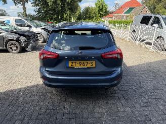 Ford Focus  picture 4