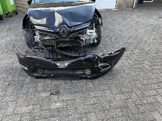 Renault Clio Luxe uitvoering !! Weinig km !! picture 34