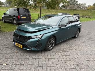 skadebil auto Peugeot 308 SW Puretech Active Pack Business 2023/1