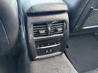 BMW 3-serie Touring 330e M-Pakket / Pamorma / Leer / Automaat picture 11