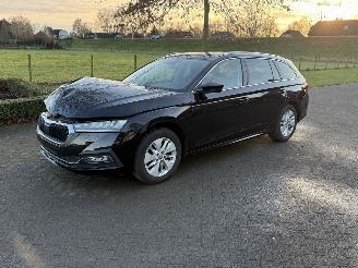 uszkodzony samochody osobowe Skoda Octavia 2.0 TDI 110KW DSG7 AUTOMAAT 2022/7