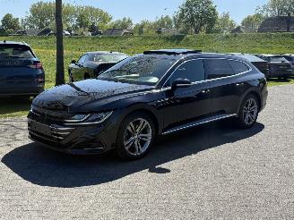 Schadeauto Volkswagen Arteon Shooting brake 2.0 TDI R-Line / Panorama / Leer / Automaat 2021/2