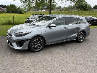 uszkodzony samochody osobowe Kia Ceed Plug-in Hybride / Leer / Automaat 2023/7