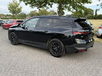 BMW iX xDrive40 picture 7