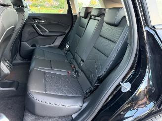 BMW iX1 eDrive20 Xline / Leer / Automaat picture 14