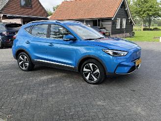 MG ZS EV Long Range Luxury 70 kWh / Panorama / Leer picture 4