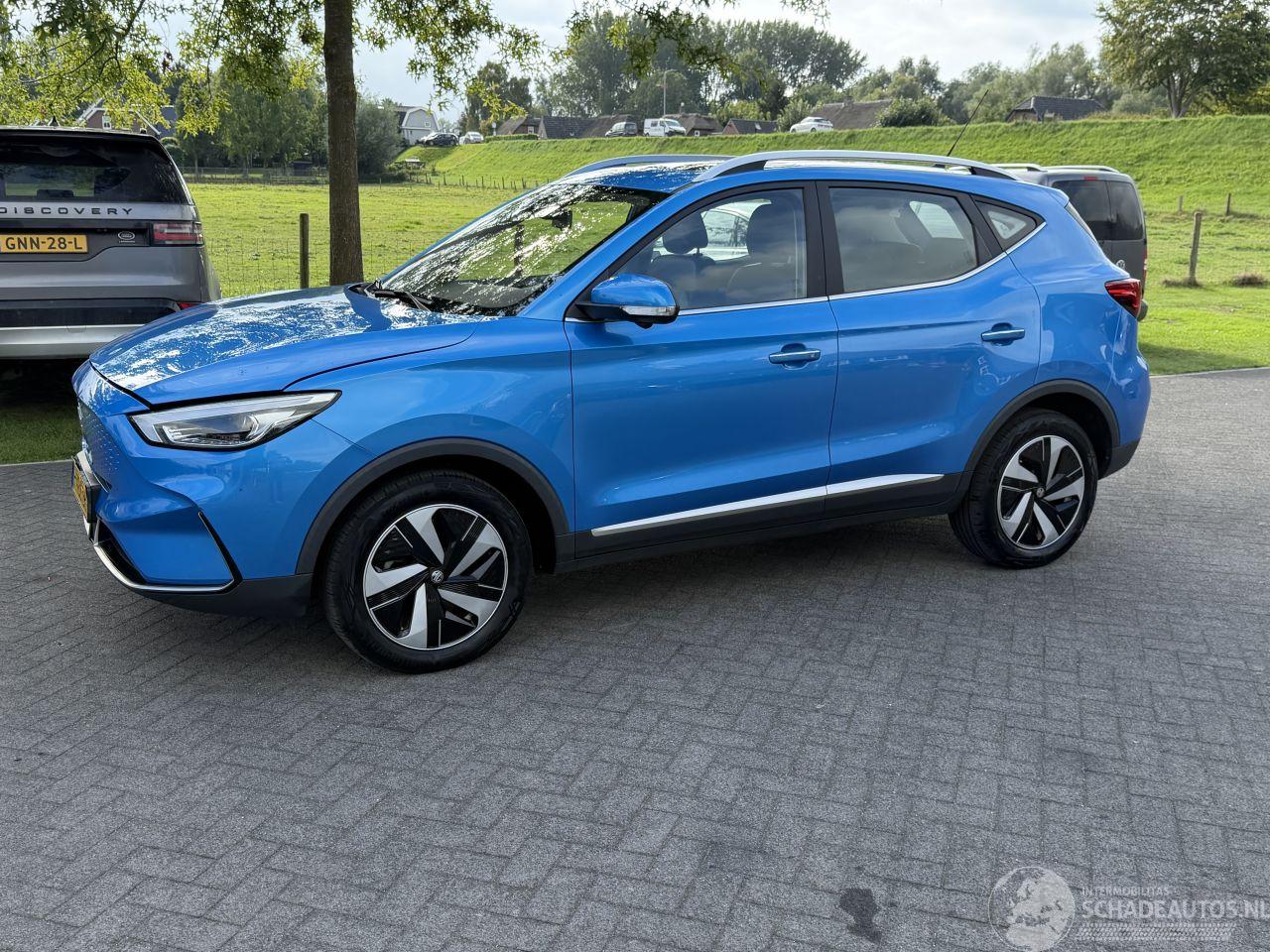 MG ZS EV Long Range Luxury 70 kWh / Panorama / Leer