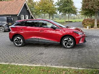 MG MG4 64 kWh Luxury Long Range picture 4