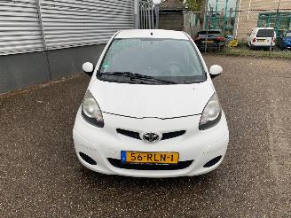 Auto incidentate Toyota Aygo comfort navigator 2011/6