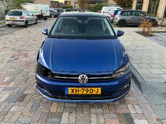 damaged passenger cars Volkswagen Polo 1.0 TSI HIGHLINE 2019/1