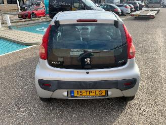 Peugeot 107 1.0 12V XS picture 4