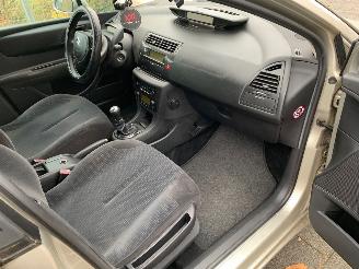 Citroën C4 1.4 16V IMAGE picture 15