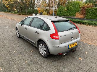 Citroën C4 1.4 16V IMAGE picture 6