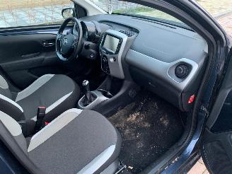 Toyota Aygo 1.0 vvt-i x nav picture 14