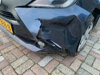 Toyota Aygo 1.0 vvt-i x nav picture 4