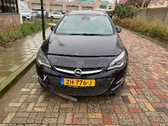 Auto incidentate Opel Astra 1.4 TURBO SPORT AUTOMAAT 2014/5