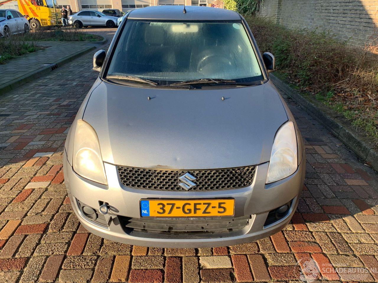 Suzuki Swift 1.5 exclusive