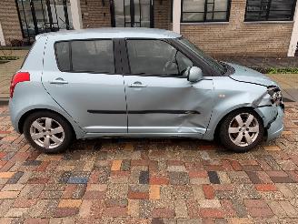 Suzuki Swift  picture 7