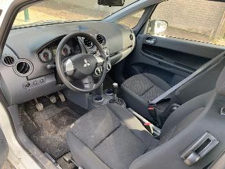 Mitsubishi Colt  picture 9