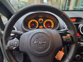 Opel Corsa 1.4 16v color edition picture 14