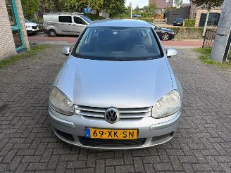 Coche accidentado Volkswagen Golf 1.6 FSI 2007/6